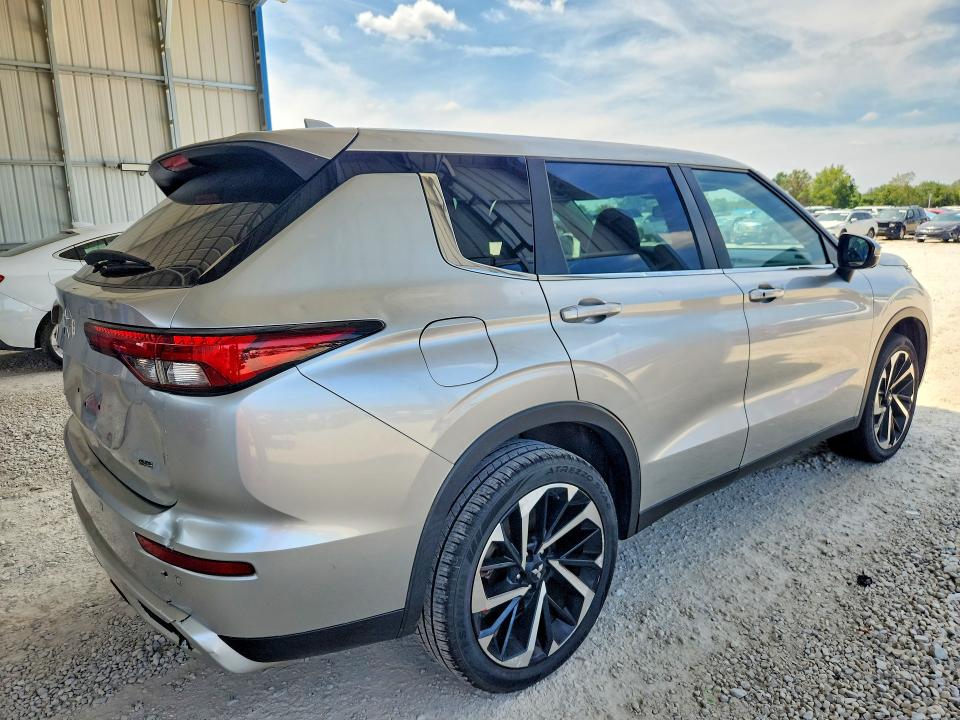 Продаж на аукціоні авто 2022 Mitsubishi Outlander, vin: JA4J3UA81NZ089792, номер лоту: 66461026