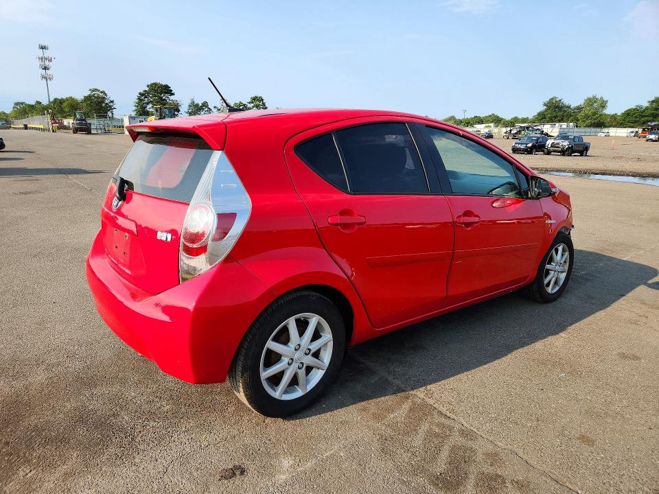 Продажа на аукционе авто 2013 Toyota Prius C, vin: JTDKDTB37D1032238, номер лота: 64835266