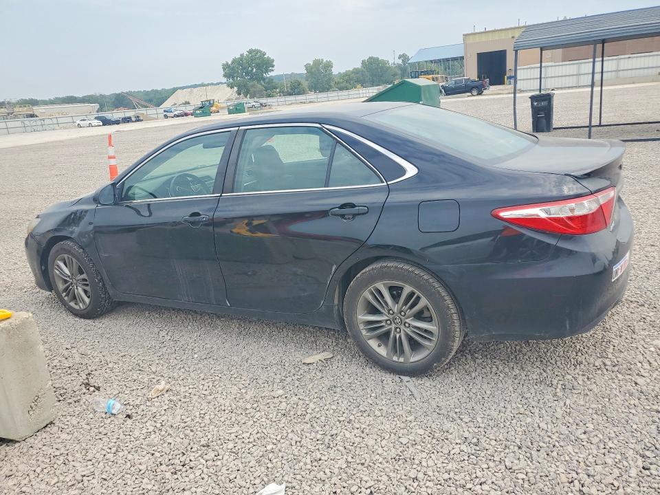 63798536 :رقم المزاد ، 4T1BF1FK7GU224676 vin ، 2016 Toyota Camry مزاد بيع