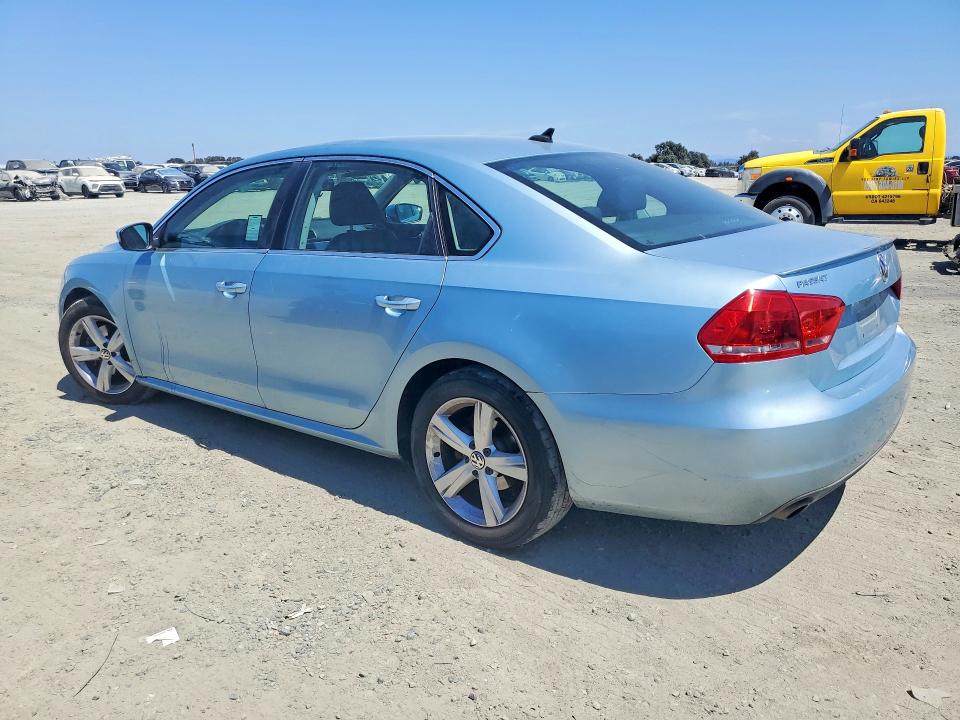 2013 Volkswagen Passat მანქანა იყიდება აუქციონზე, vin: 1VWBP7A35DC136177, აუქციონის ნომერი: 65231556