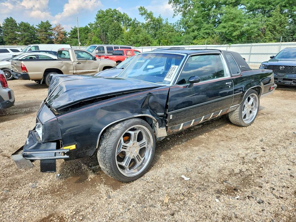 Продаж на аукціоні авто 1985 Oldsmobile Cutlass Supreme, vin: 1G3GM47Y9FR411651, номер лоту: 65637556