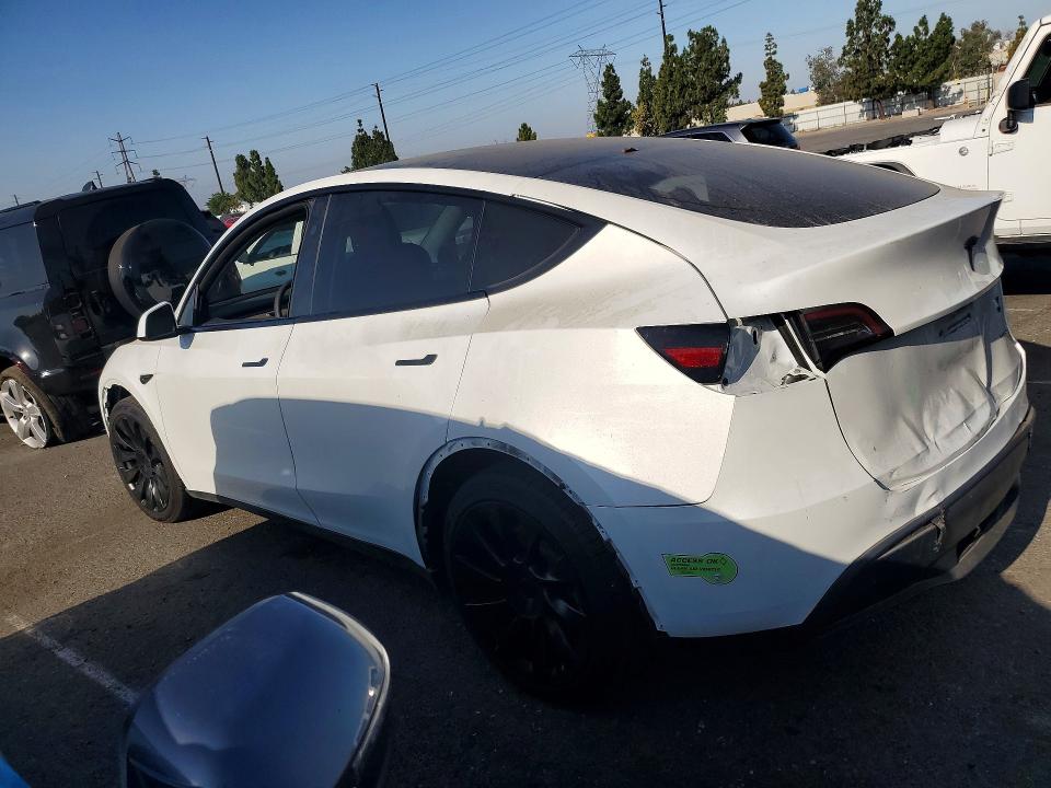 61975746 :رقم المزاد ، 7SAYGDEE3PF839052 vin ، 2023 Tesla Model Y مزاد بيع