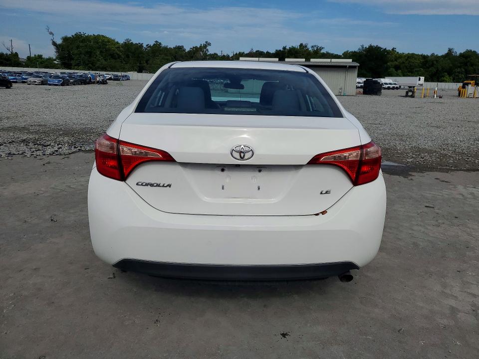 2018 Toyota Corolla მანქანა იყიდება აუქციონზე, vin: 2T1BURHE0JC117960, აუქციონის ნომერი: 63727136