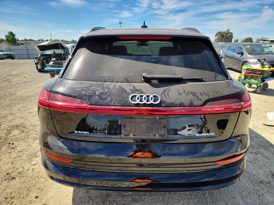 Продажа на аукционе авто 2022 Audi E-tron, vin: WA1AAAGE5NB010649, номер лота: 65047046