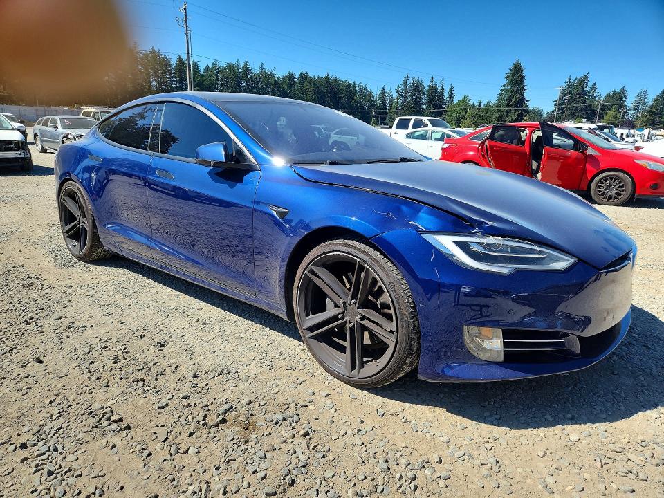 61451796 :رقم المزاد ، 5YJSA1E29KF332268 vin ، 2019 Tesla Model S مزاد بيع