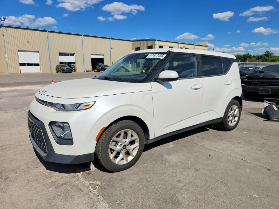 64667466 :رقم المزاد ، KNDJ23AU0N7833880 vin ، 2022 Kia Soul مزاد بيع