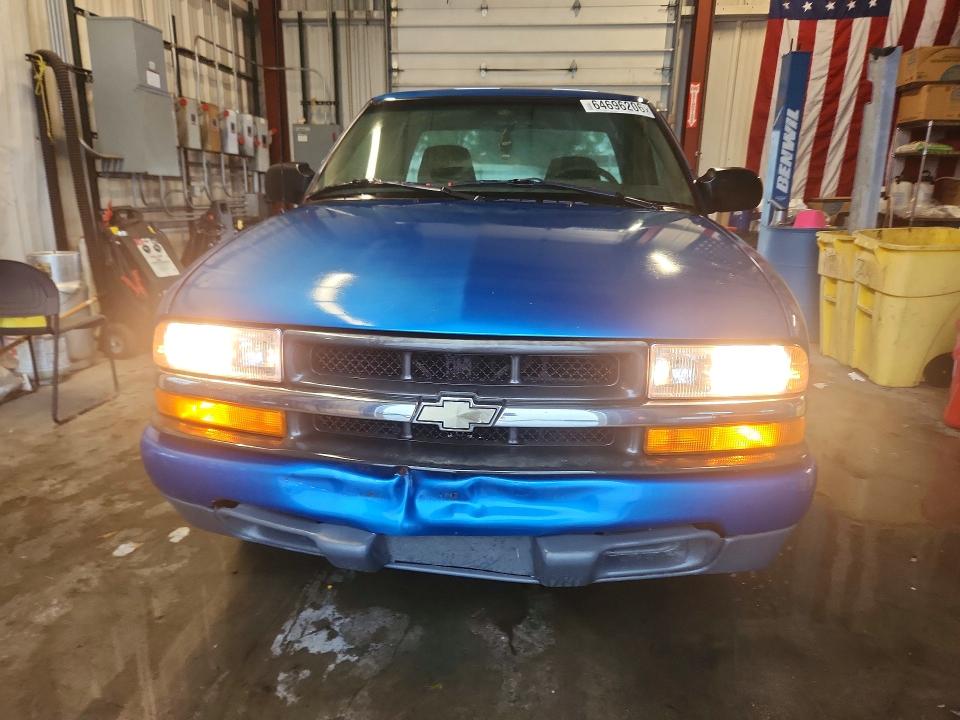 64696206 :رقم المزاد ، 1GCCS1955Y8241724 vin ، 2000 Chevrolet S Truck مزاد بيع