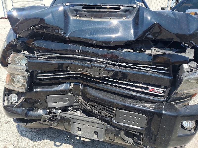 64754646 :رقم المزاد ، 1GC4K0EY0JF152935 vin ، 2018 Chevrolet Silverado مزاد بيع