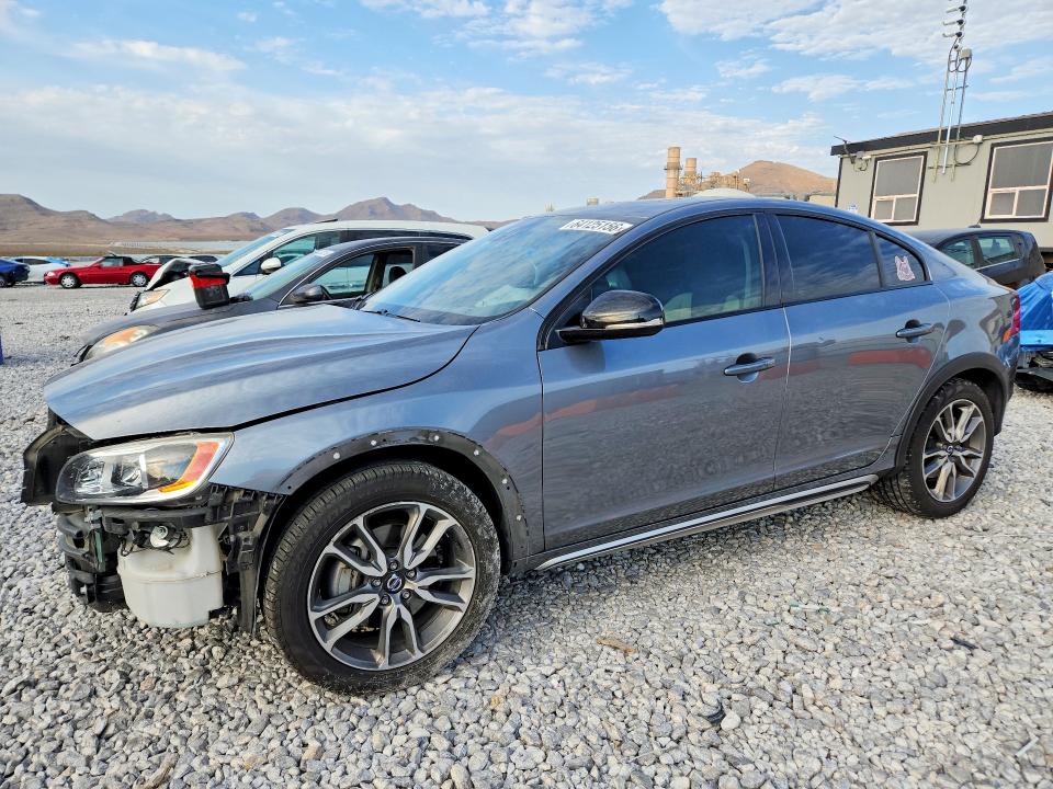 Aukcja sprzedaży 2016 Volvo S60 Cross Country, vin: YV4612UMXG2001278, numer aukcji: 64125156