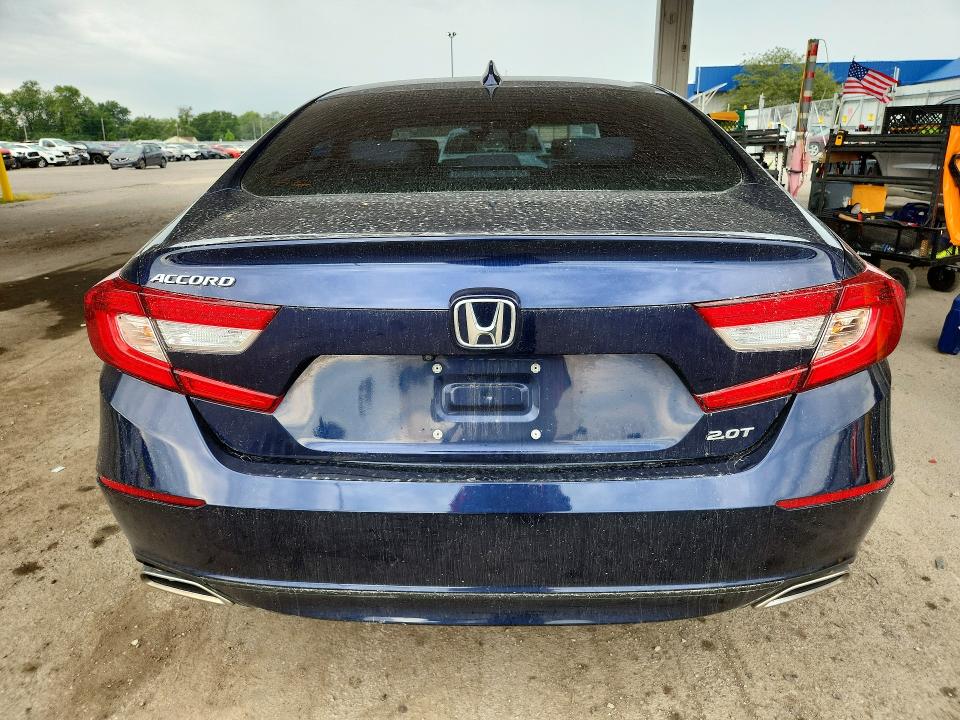 Продажа на аукционе авто 2018 Honda Accord, vin: 1HGCV2F63JA042830, номер лота: 67256096