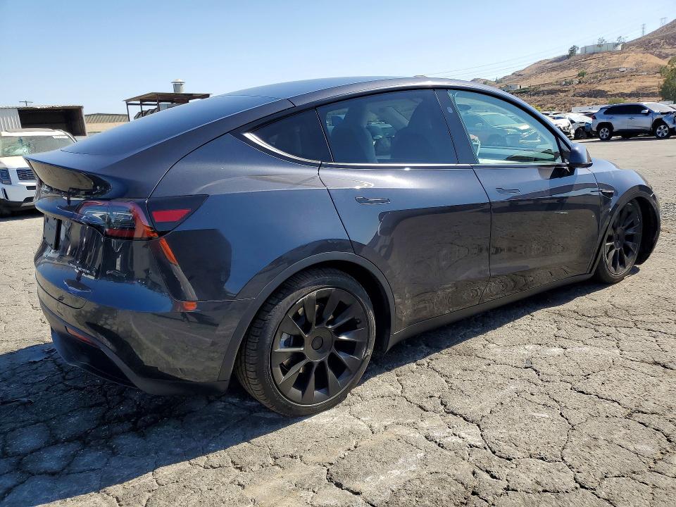 Продажа на аукционе авто 2024 Tesla Model Y, vin: 7SAYGDEE2RF082552, номер лота: 63915726