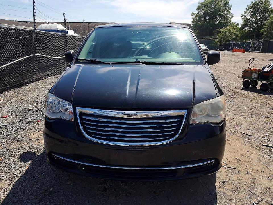 65529826 :رقم المزاد ، 2C4RC1BG5GR247996 vin ، 2016 Chrysler Town & Country مزاد بيع