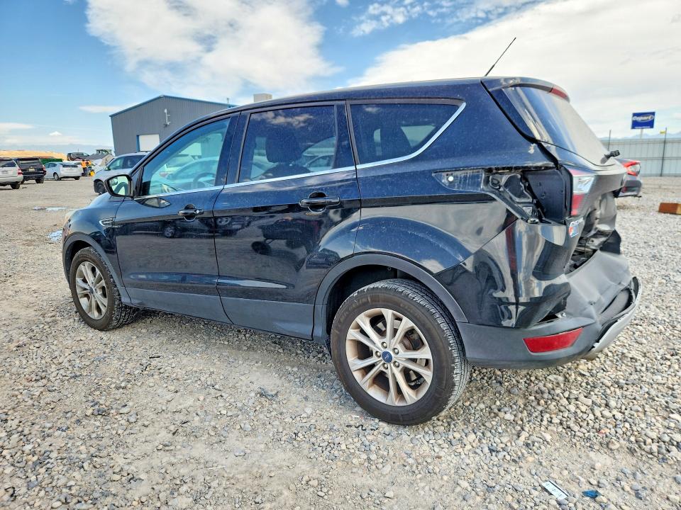66773676 :رقم المزاد ، 1FMCU0GD1HUD05730 vin ، 2017 Ford Escape مزاد بيع