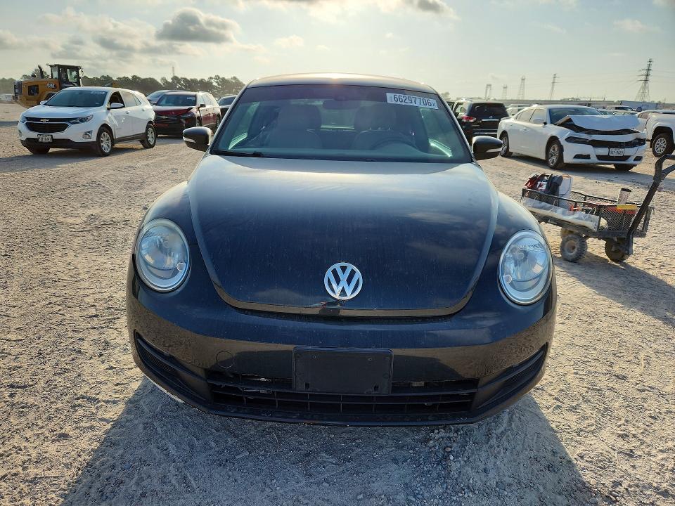 66297706 :رقم المزاد ، 3VWJ17AT9HM618202 vin ، 2017 Volkswagen Beetle مزاد بيع