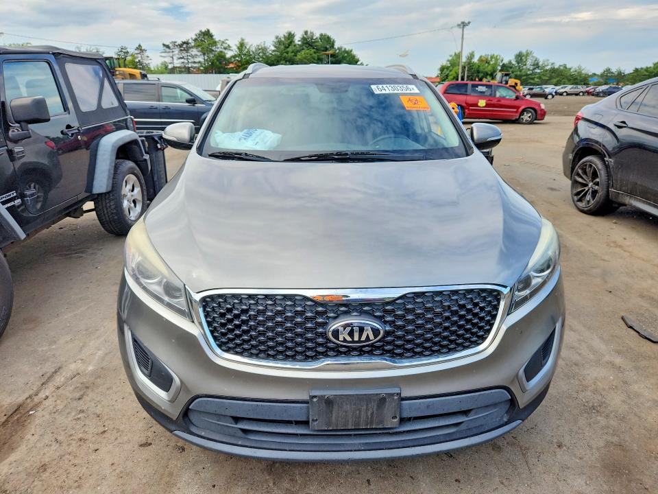 2017 Kia Sorento მანქანა იყიდება აუქციონზე, vin: 5XYPGDA56HG242034, აუქციონის ნომერი: 64130356
