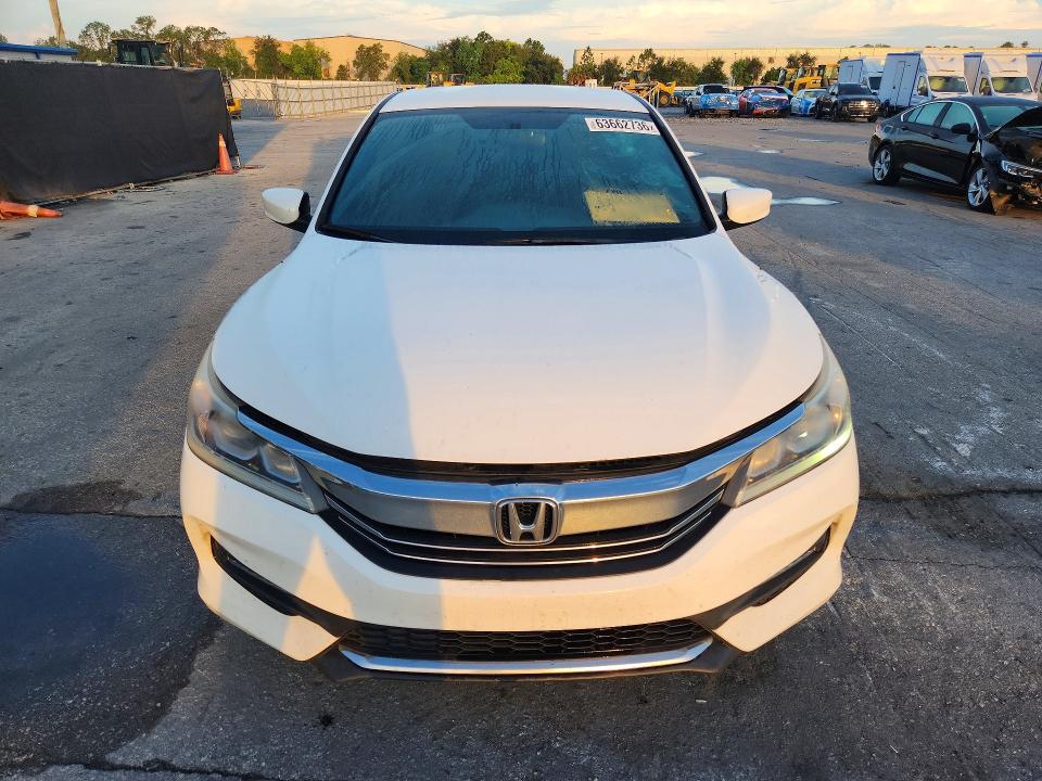 63662736 :رقم المزاد ، 1HGCR2F51HA194269 vin ، 2017 Honda Accord مزاد بيع