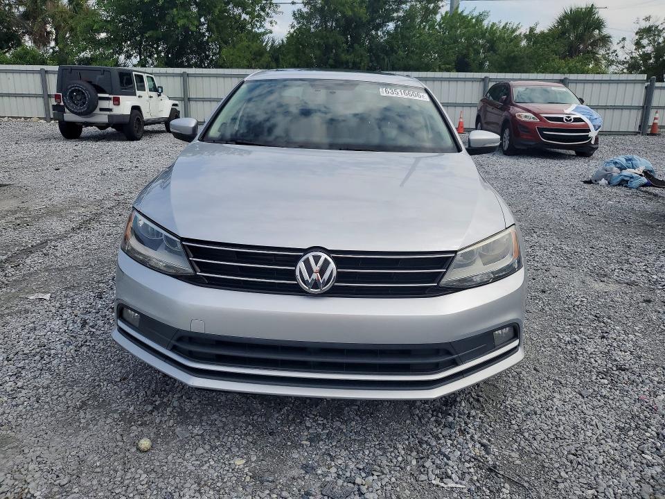 63516606 :رقم المزاد ، 3VWL07AJ7FM251601 vin ، 2015 Volkswagen Jetta مزاد بيع