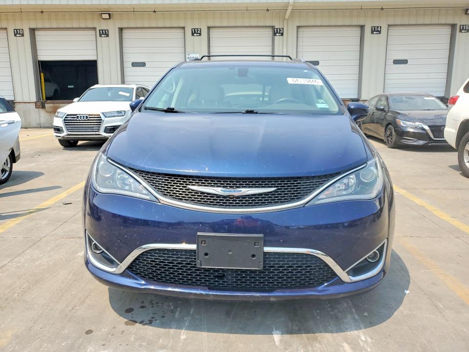 64110846 :رقم المزاد ، 2C4RC1BG3JR246563 vin ، 2018 Chrysler Pacifica مزاد بيع