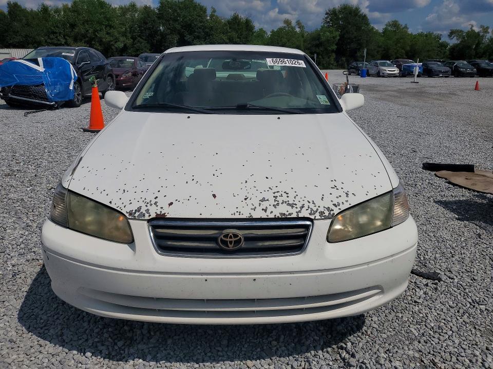 66961026 :رقم المزاد ، 4T1BG22K51U832387 vin ، 2001 Toyota Camry مزاد بيع