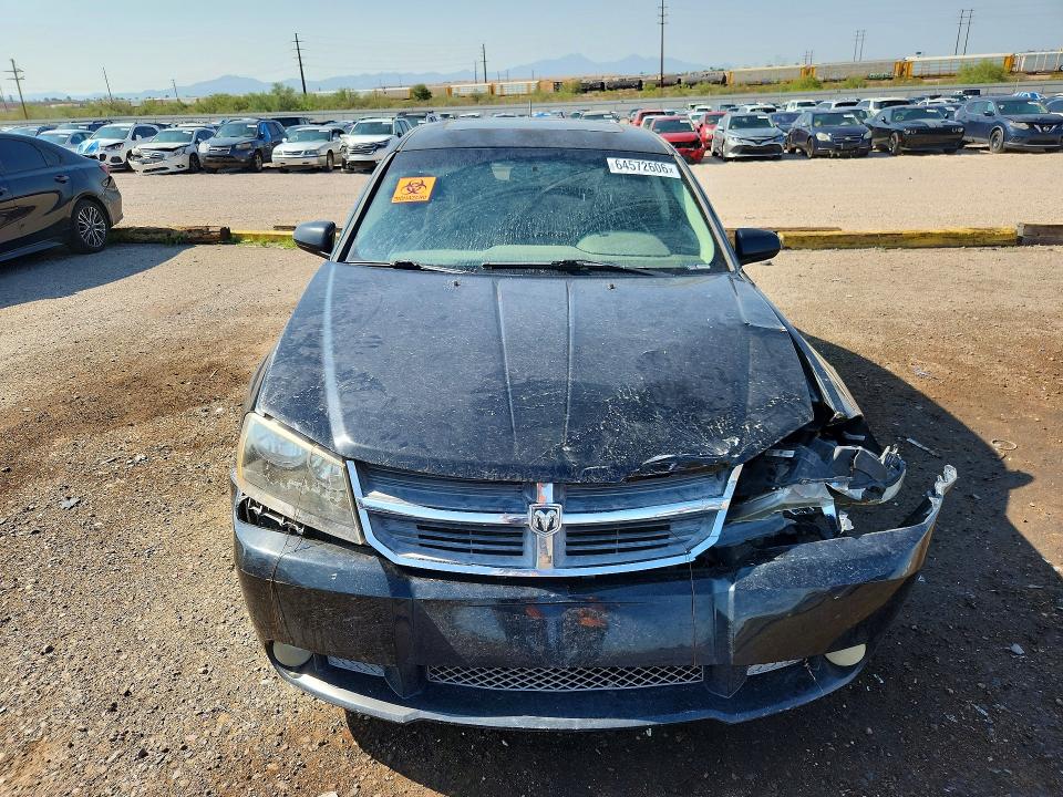 64572606 :رقم المزاد ، 1B3LC76M28N638113 vin ، 2008 Dodge Avenger مزاد بيع