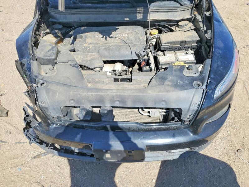Auction sale of the 2018 Jeep Cherokee, vin: 1C4PJLLB4JD511862, lot number: 65354106