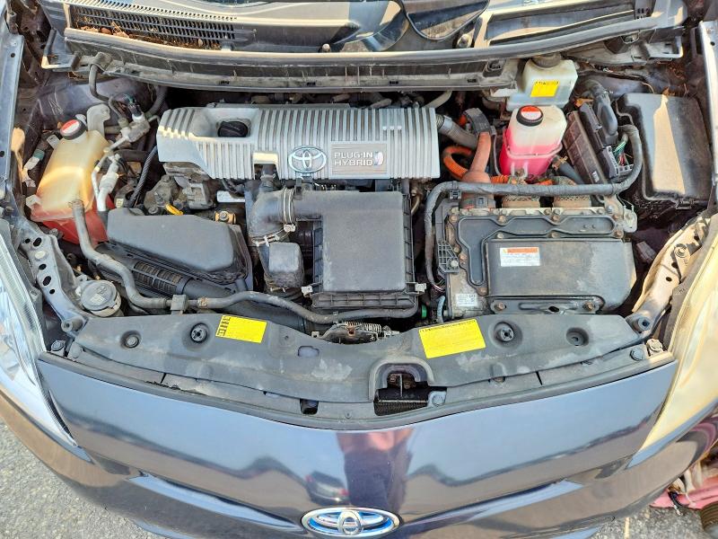 64455756 :رقم المزاد ، JTDKN3DP7E3060379 vin ، 2014 Toyota Prius Plug-in Hybrid مزاد بيع