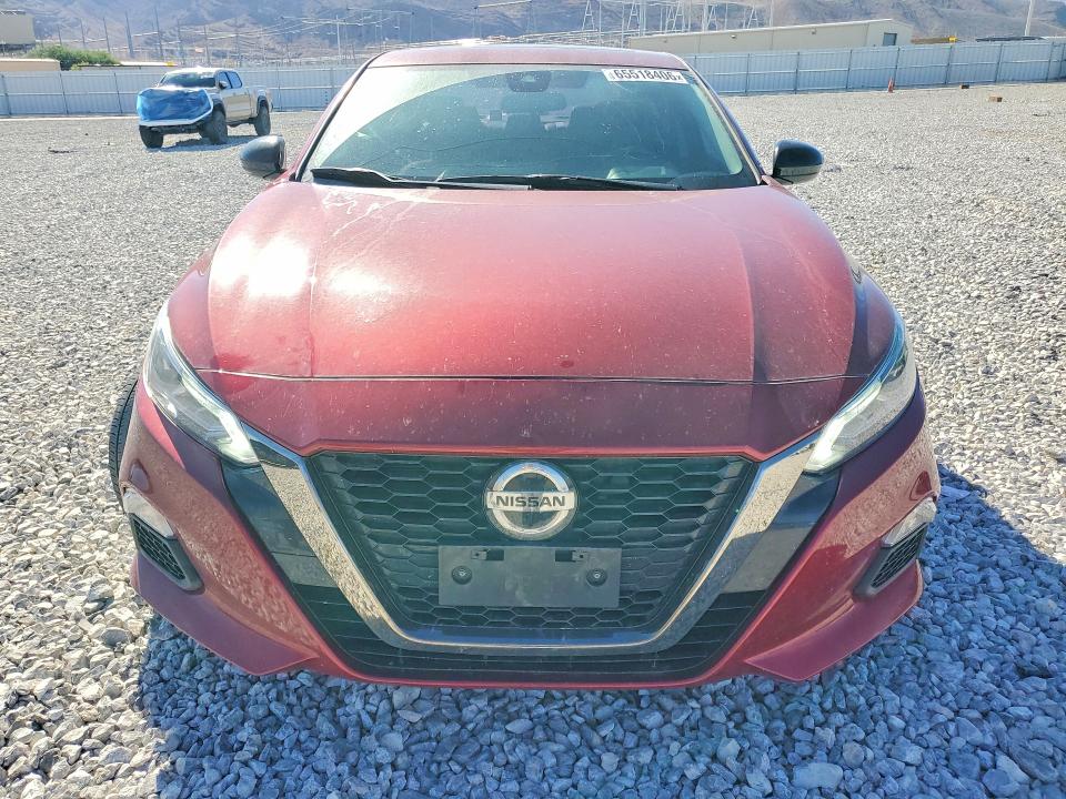 65518406 :رقم المزاد ، 1N4BL4CW5MN418852 vin ، 2021 Nissan Altima مزاد بيع