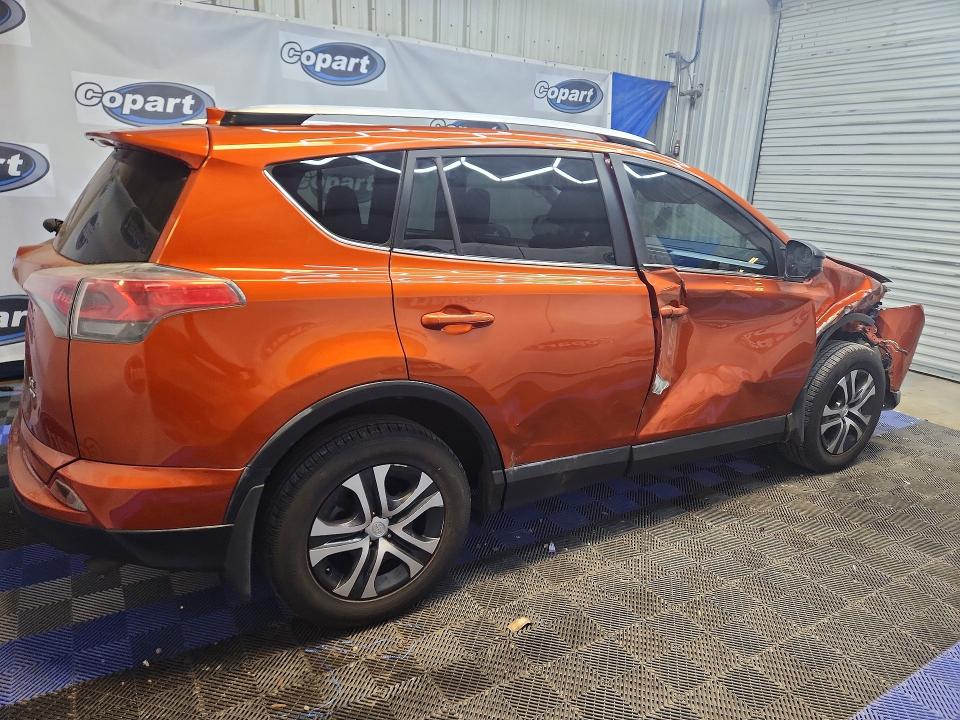Продажа на аукционе авто 2016 Toyota Rav4, vin: JTMBFREV6GJ098391, номер лота: 64732136