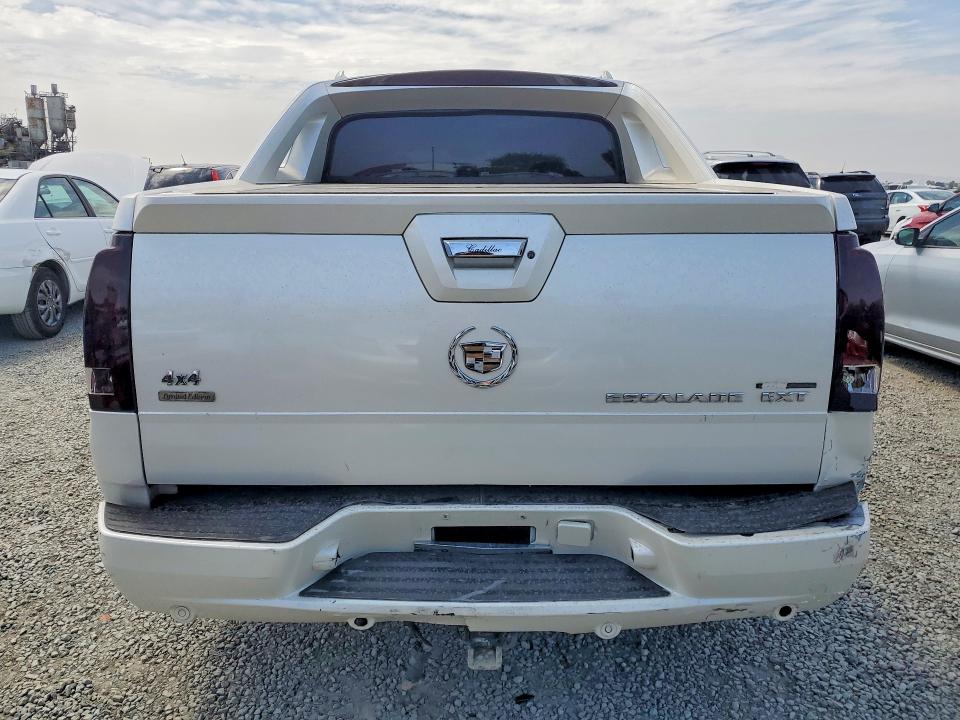 2004 Cadillac Escalade მანქანა იყიდება აუქციონზე, vin: 3GYEK62NX4G195533, აუქციონის ნომერი: 62971196