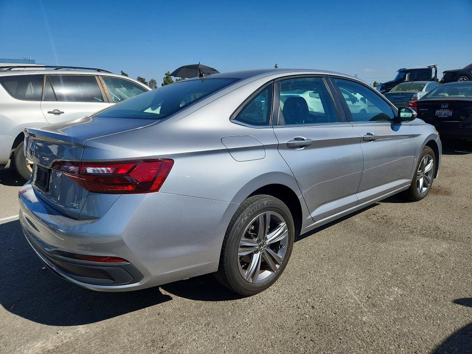 66989646 :رقم المزاد ، 3VWEM7BU2PM032116 vin ، 2023 Volkswagen Jetta مزاد بيع