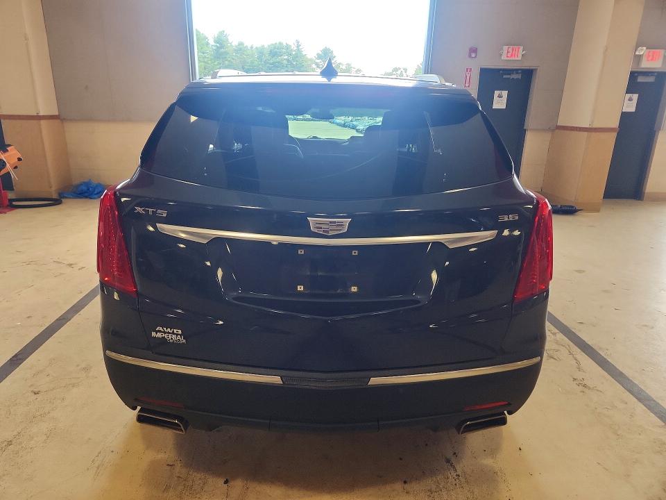 67258576 :رقم المزاد ، 1GYKNDRS1KZ184900 vin ، 2019 Cadillac Xt5 مزاد بيع