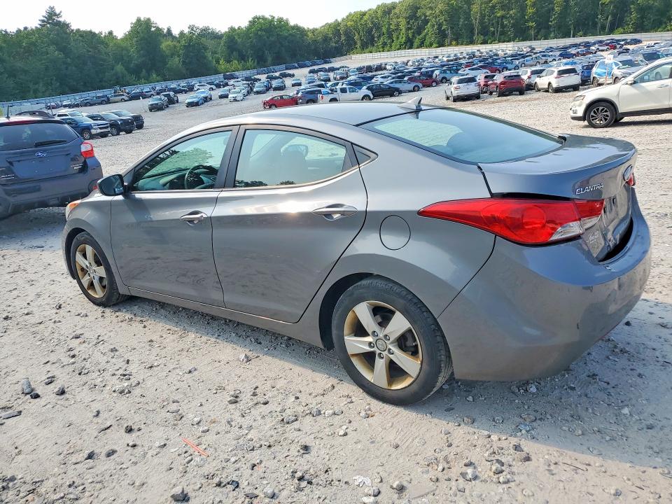 2013 Hyundai Elantra მანქანა იყიდება აუქციონზე, vin: 5NPDH4AE1DH381121, აუქციონის ნომერი: 62842616