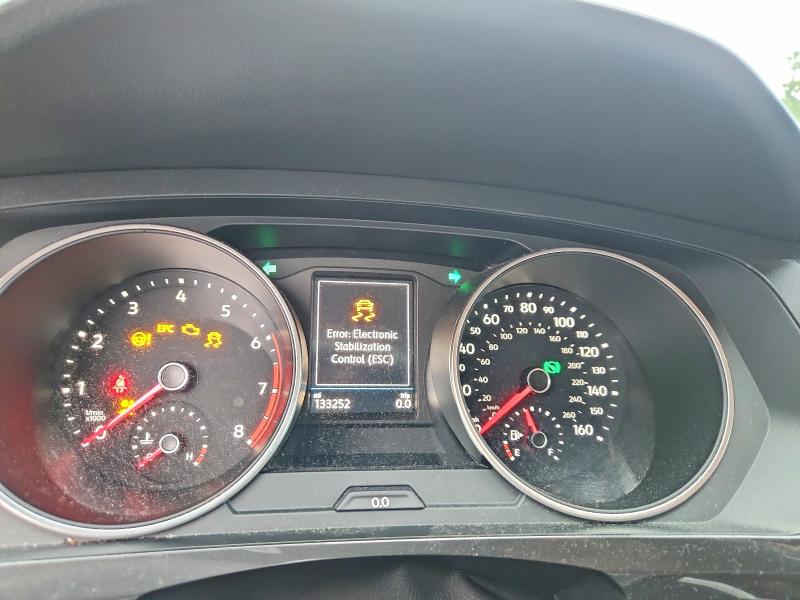 Продажа на аукционе авто 2018 Volkswagen Tiguan, vin: 3VV1B7AX0JM059116, номер лота: 62354926
