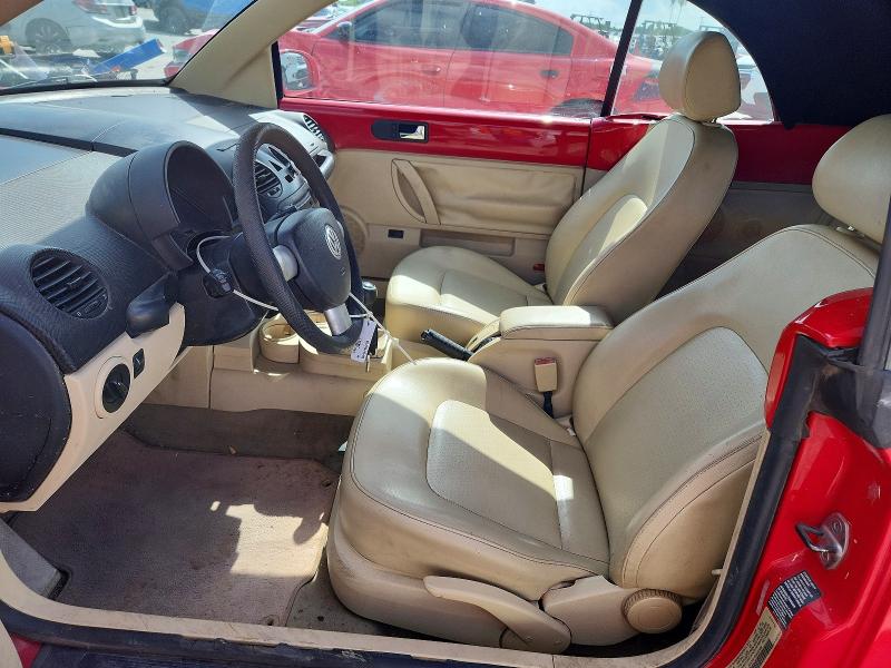 63862456 :رقم المزاد ، 3VWCM31Y55M353486 vin ، 2005 Volkswagen New Beetle مزاد بيع