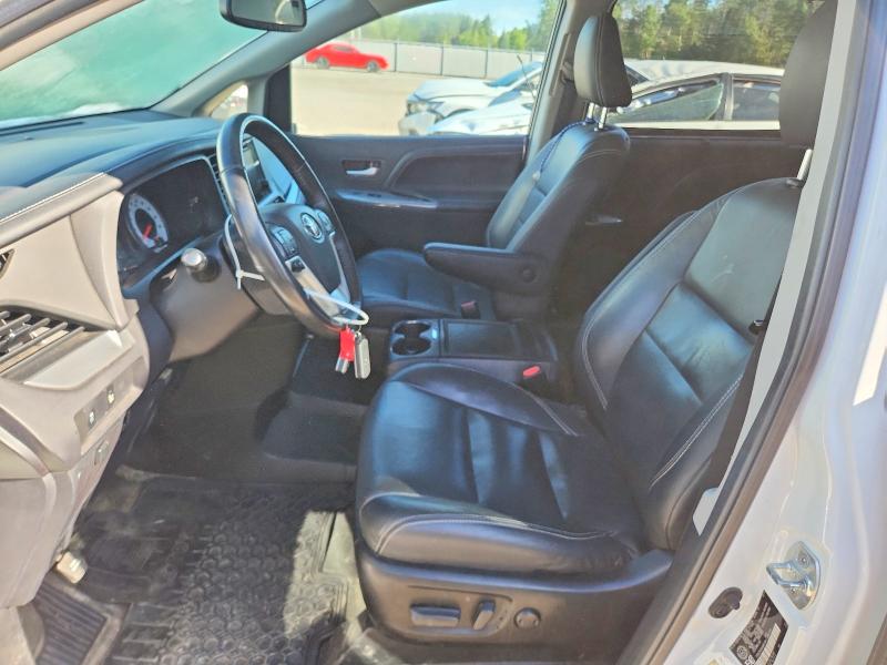 66057326 :رقم المزاد ، 5TDXZ3DCXHS861396 vin ، 2017 Toyota Sienna مزاد بيع