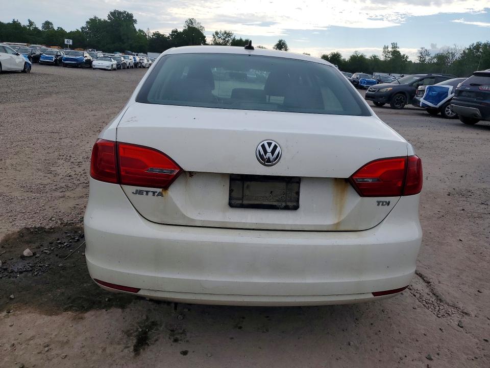 2011 Volkswagen Jetta მანქანა იყიდება აუქციონზე, vin: 3VW3L7AJXBM047490, აუქციონის ნომერი: 63790206
