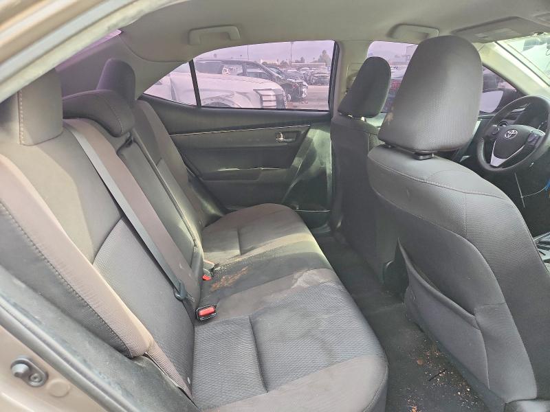 64895736 :رقم المزاد ، 5YFBURHE7HP667280 vin ، 2017 Toyota Corolla مزاد بيع