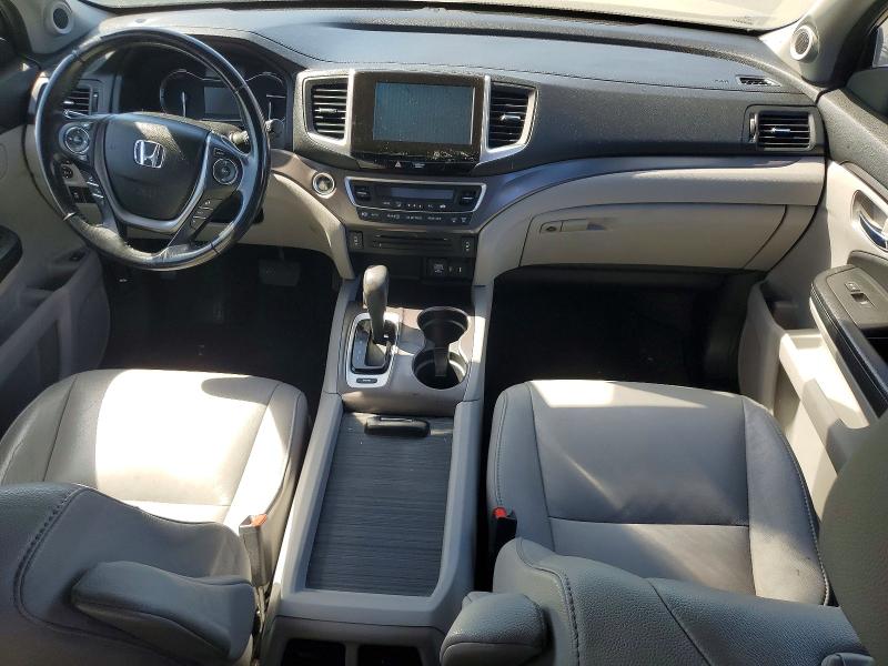 63926166 :رقم المزاد ، 5FNYF5H59HB020890 vin ، 2017 Honda Pilot مزاد بيع