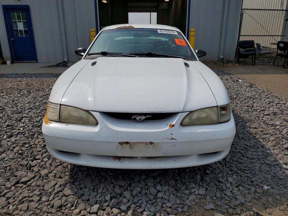 65162576 :رقم المزاد ، 1FAFP4041WF186692 vin ، 1998 Ford Mustang مزاد بيع