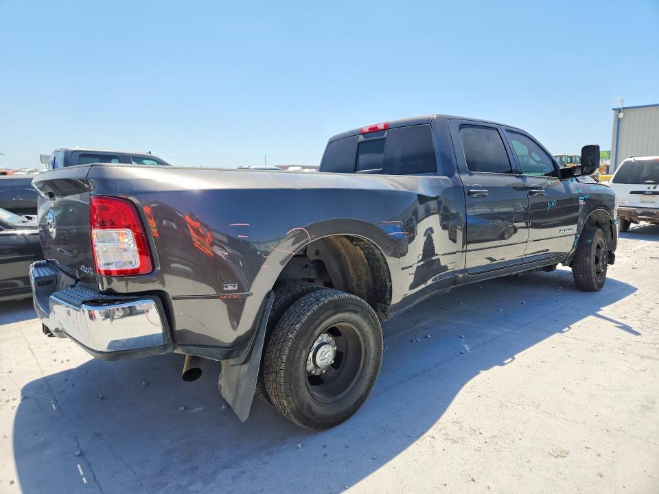 64743366 :رقم المزاد ، 3C63RRGL1NG188710 vin ، 2022 Ram 3500 مزاد بيع