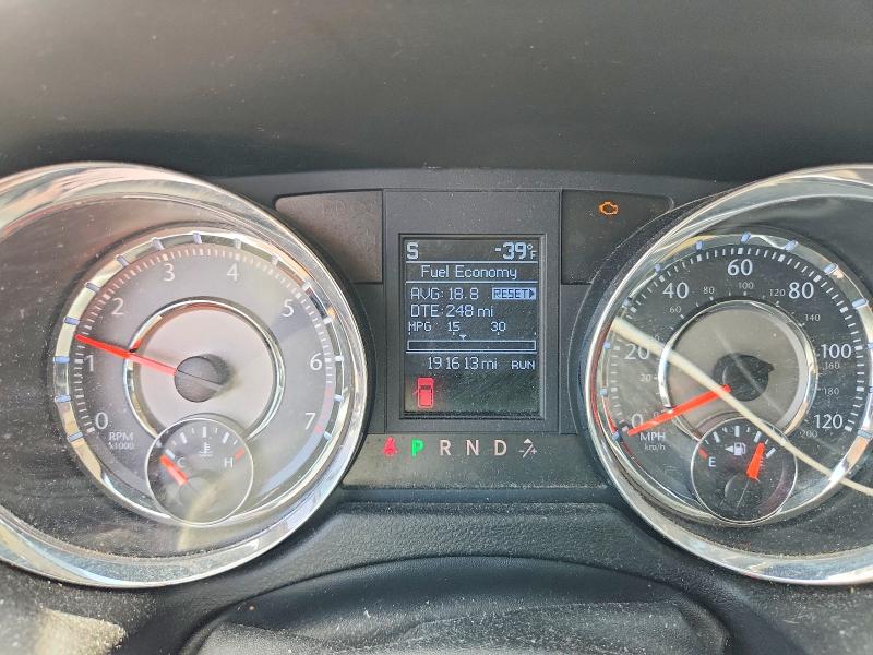 2011 Chrysler Town & Country მანქანა იყიდება აუქციონზე, vin: 2A4RR5DG5BR645425, აუქციონის ნომერი: 64785946