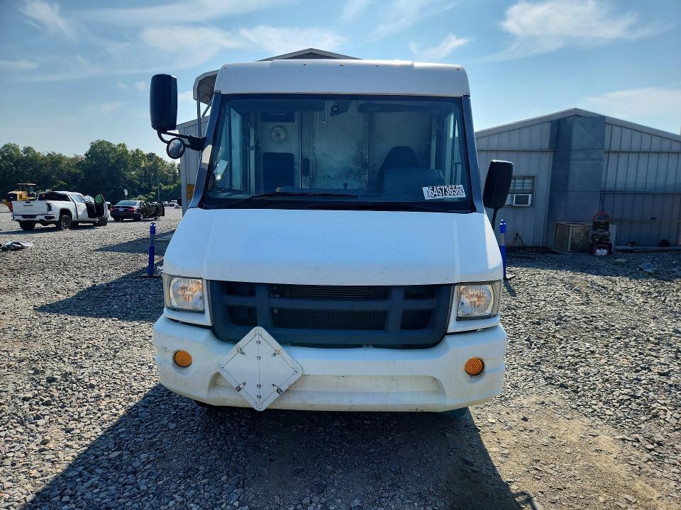 Продаж на аукціоні авто 2018 Isuzu Reach, vin: JALB4T178J7W00282, номер лоту: 64573656