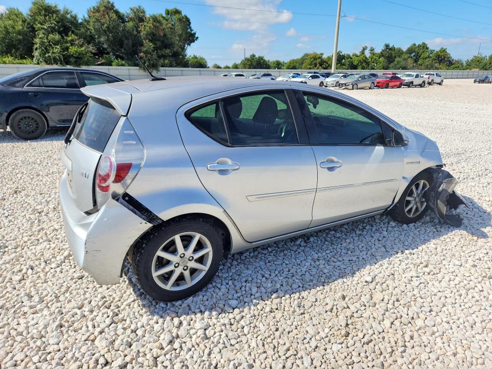 Продажа на аукционе авто 2013 Toyota Prius C, vin: JTDKDTB31D1528779, номер лота: 64985826