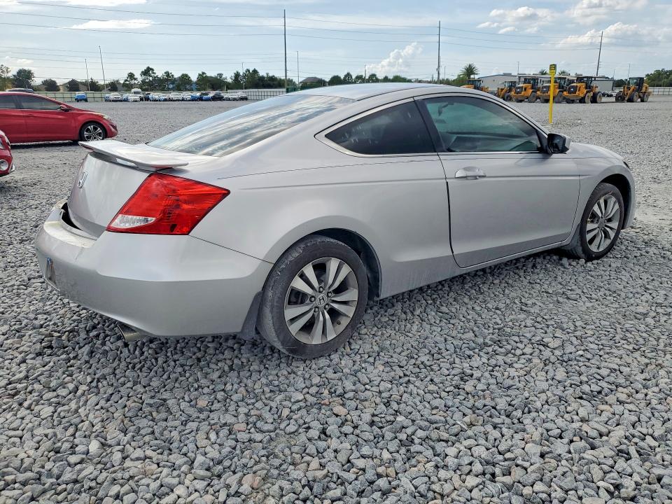 64362706 :رقم المزاد ، 1HGCS1B39BA014689 vin ، 2011 Honda Accord مزاد بيع