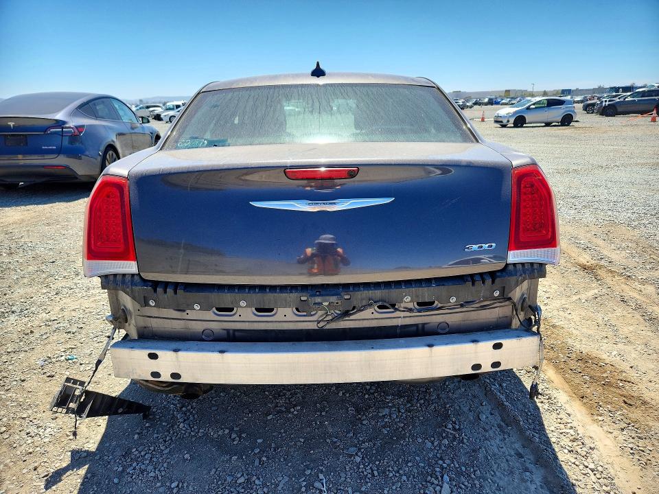 65482516 :رقم المزاد ، 2C3CCAAGXFH802747 vin ، 2015 Chrysler 300 مزاد بيع