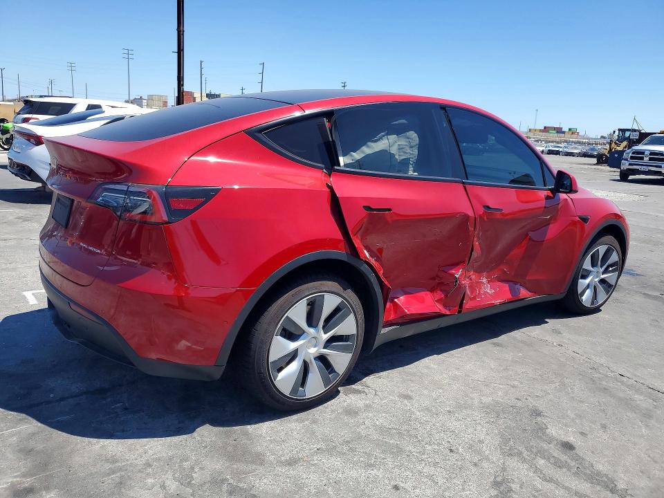 64503846 :رقم المزاد ، 5YJYGDEE8LF051259 vin ، 2020 Tesla Model Y مزاد بيع