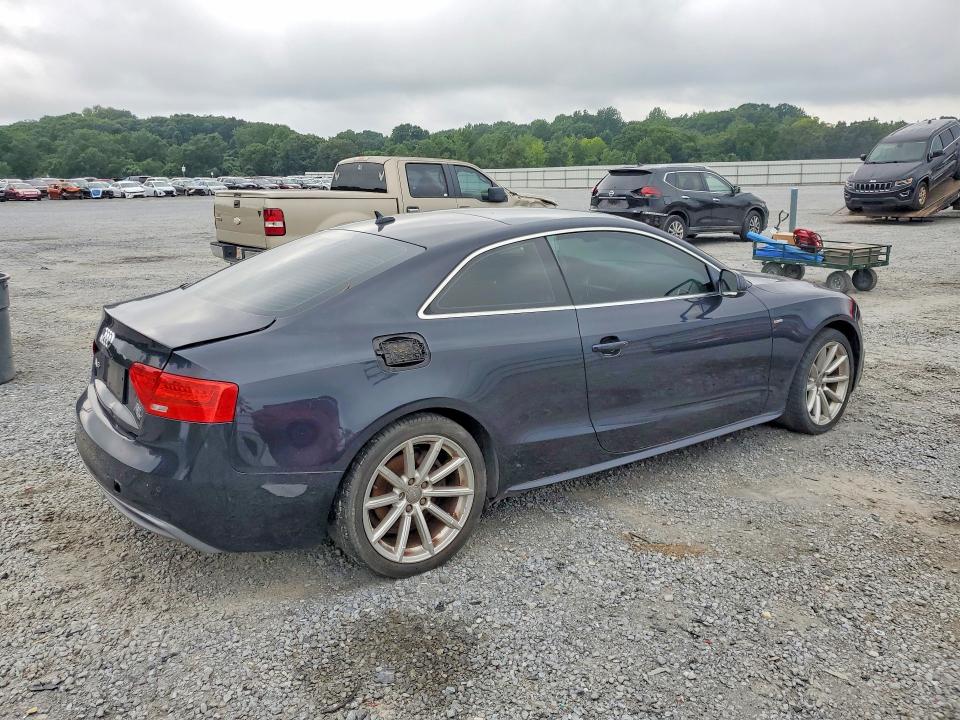 2016 Audi A5 მანქანა იყიდება აუქციონზე, vin: WAUM2AFRXGA041289, აუქციონის ნომერი: 63639016