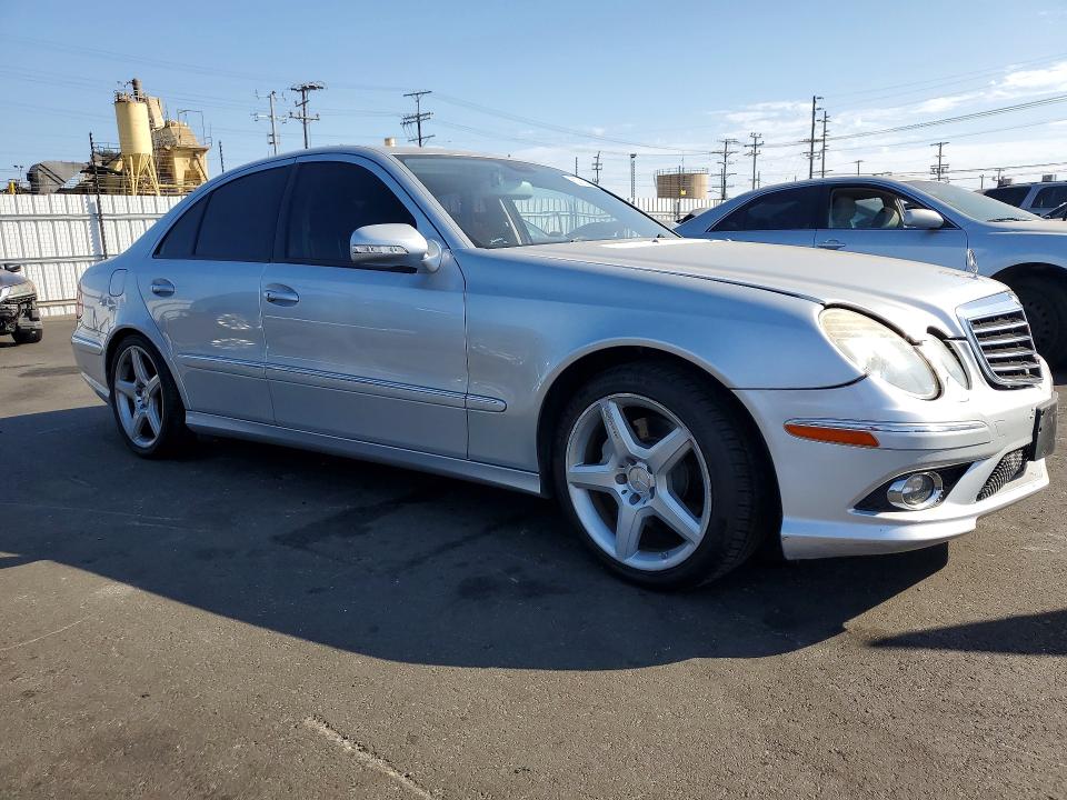 2009 Mercedes-benz E მანქანა იყიდება აუქციონზე, vin: WDBUF56X79B412689, აუქციონის ნომერი: 63762816