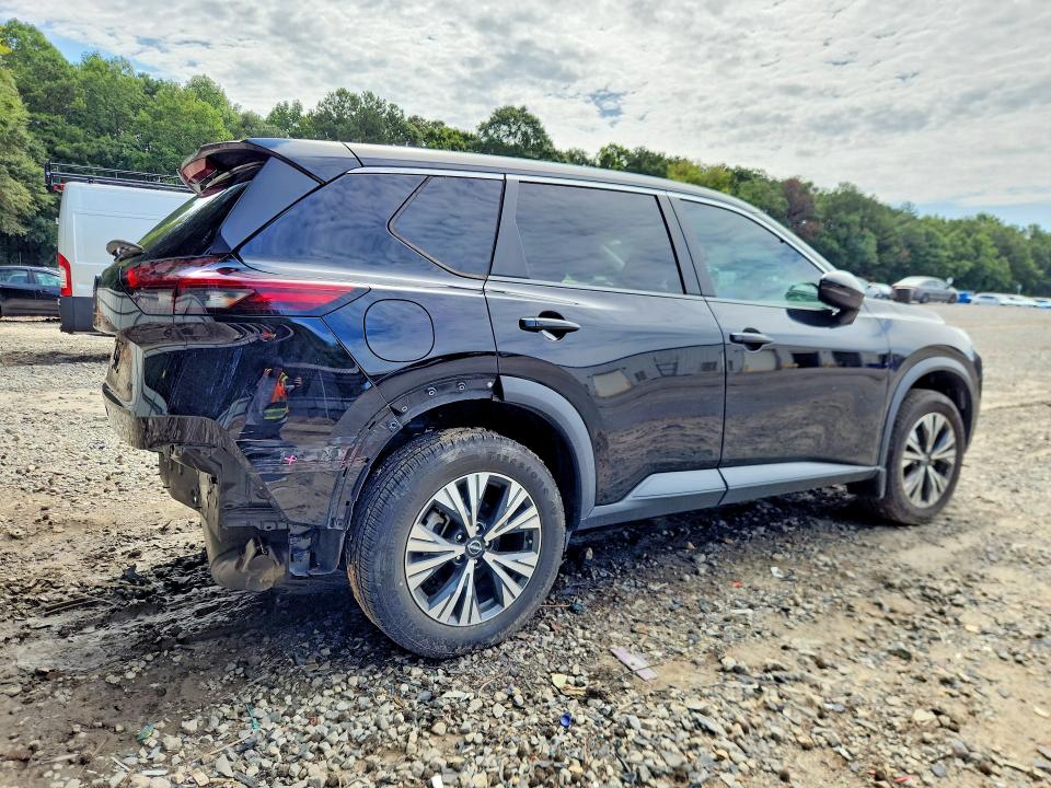63748976 :رقم المزاد ، 5N1BT3BA2NC675504 vin ، 2022 Nissan Rogue مزاد بيع