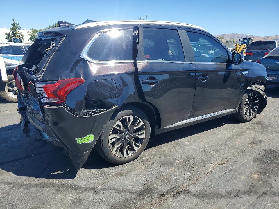 63883146 :رقم المزاد ، JA4J24A55JZ028514 vin ، 2018 Mitsubishi Outlander مزاد بيع